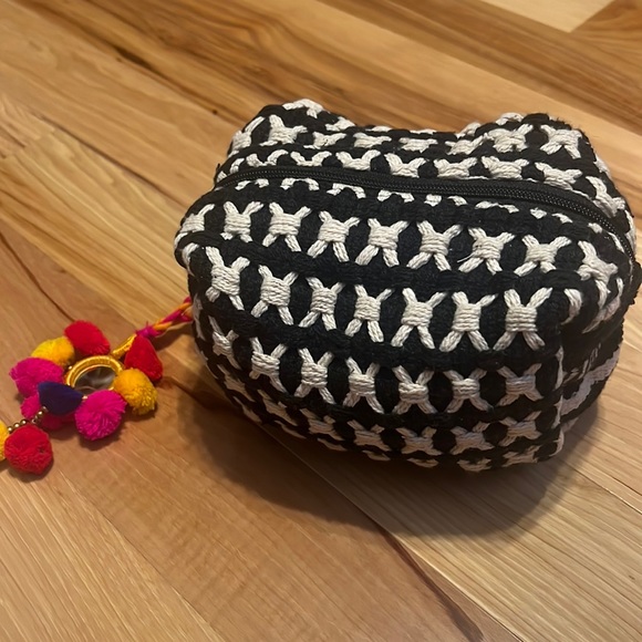 lovestitch Handbags - *FREE GIFT* NEW Lovestitch boho zip bag cosmetic